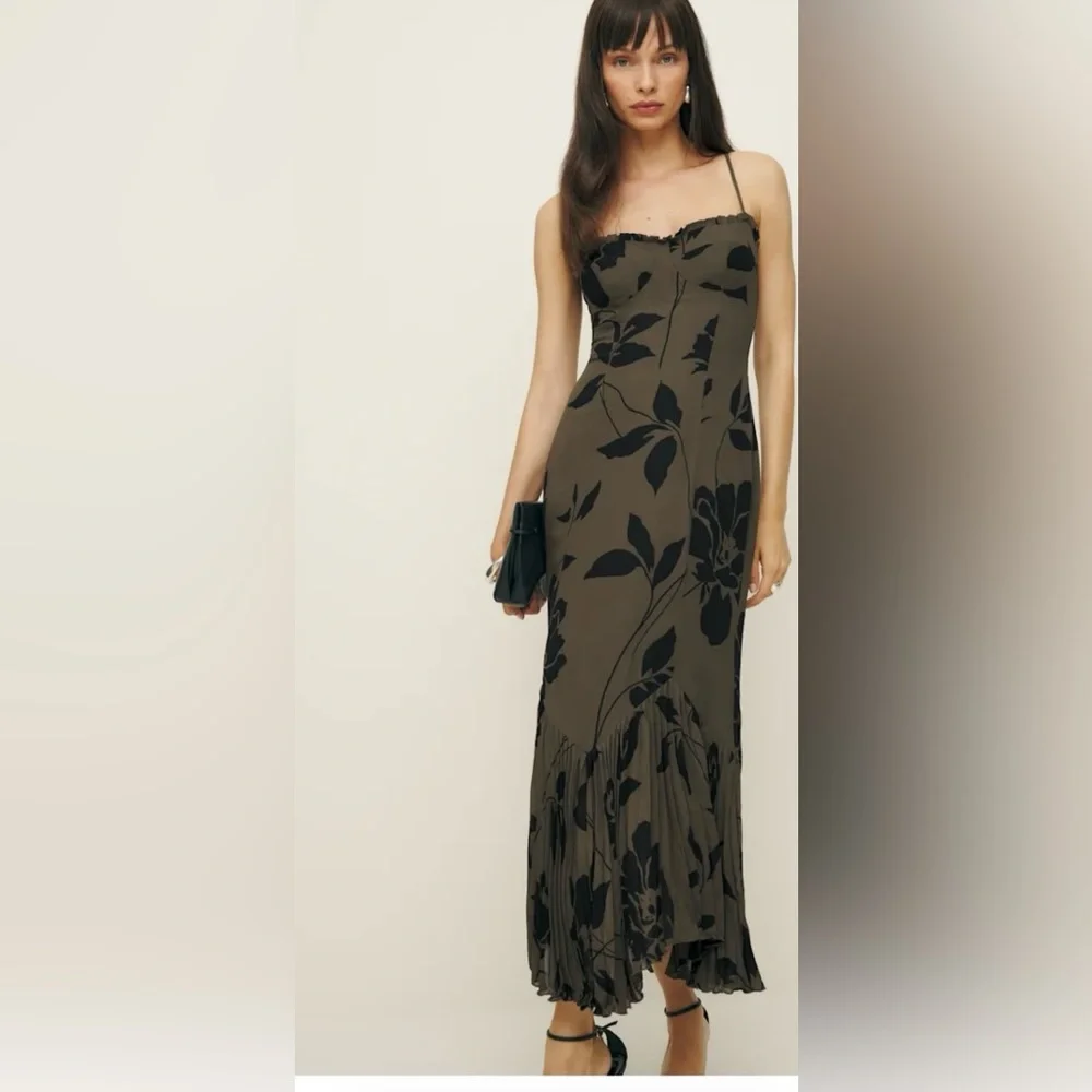 NWT Reformation Aiko dress in Solana print. Floral - Picture 3 of 11